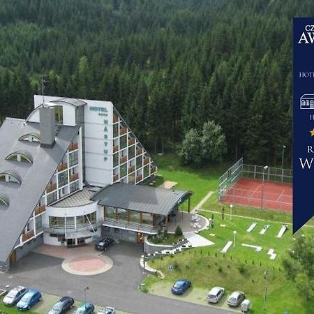 Hotel Nastup Лоучна-под-Клиновцем Экстерьер фото
